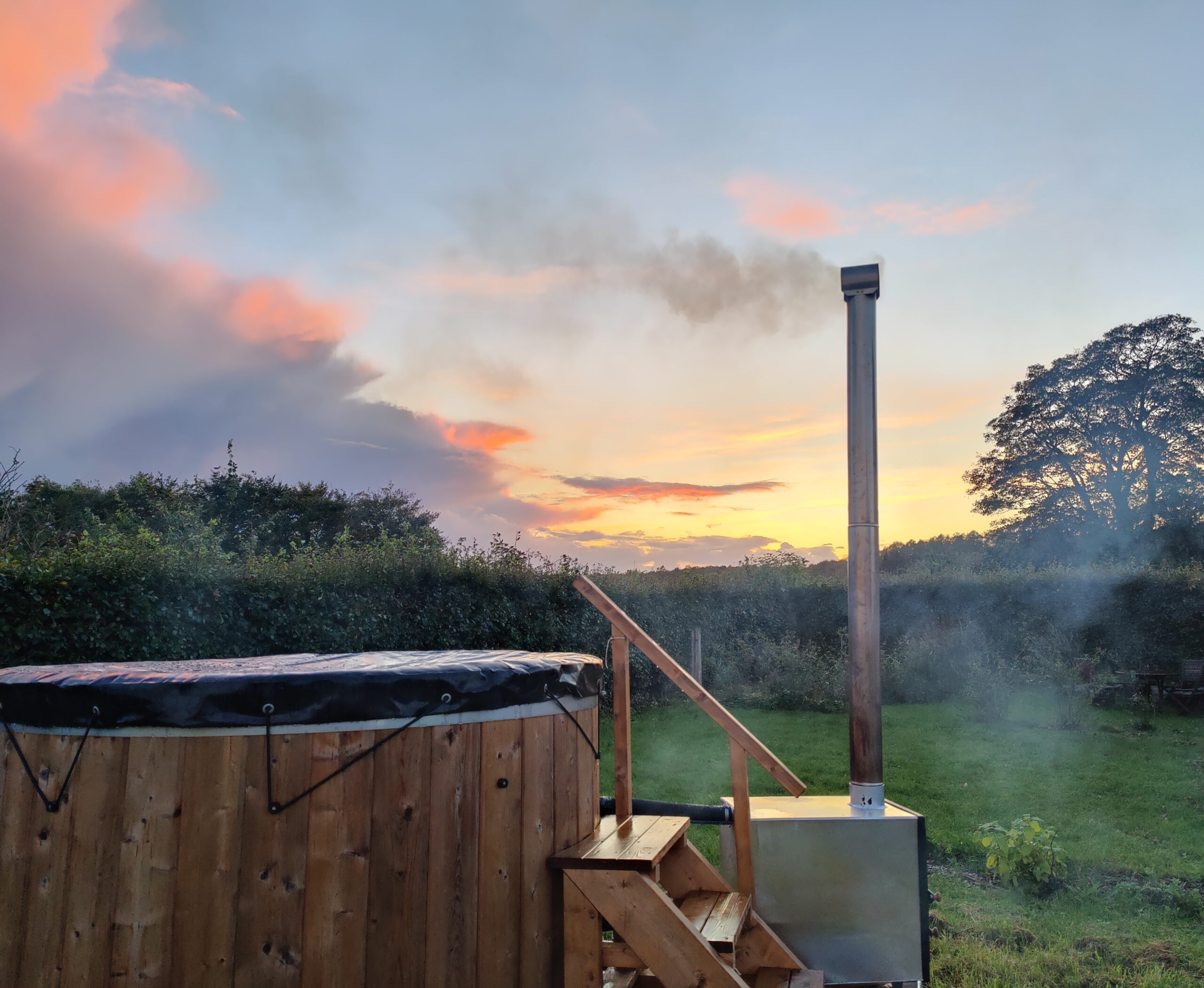 Vildmarksbad hos Under Canvas Bornholm